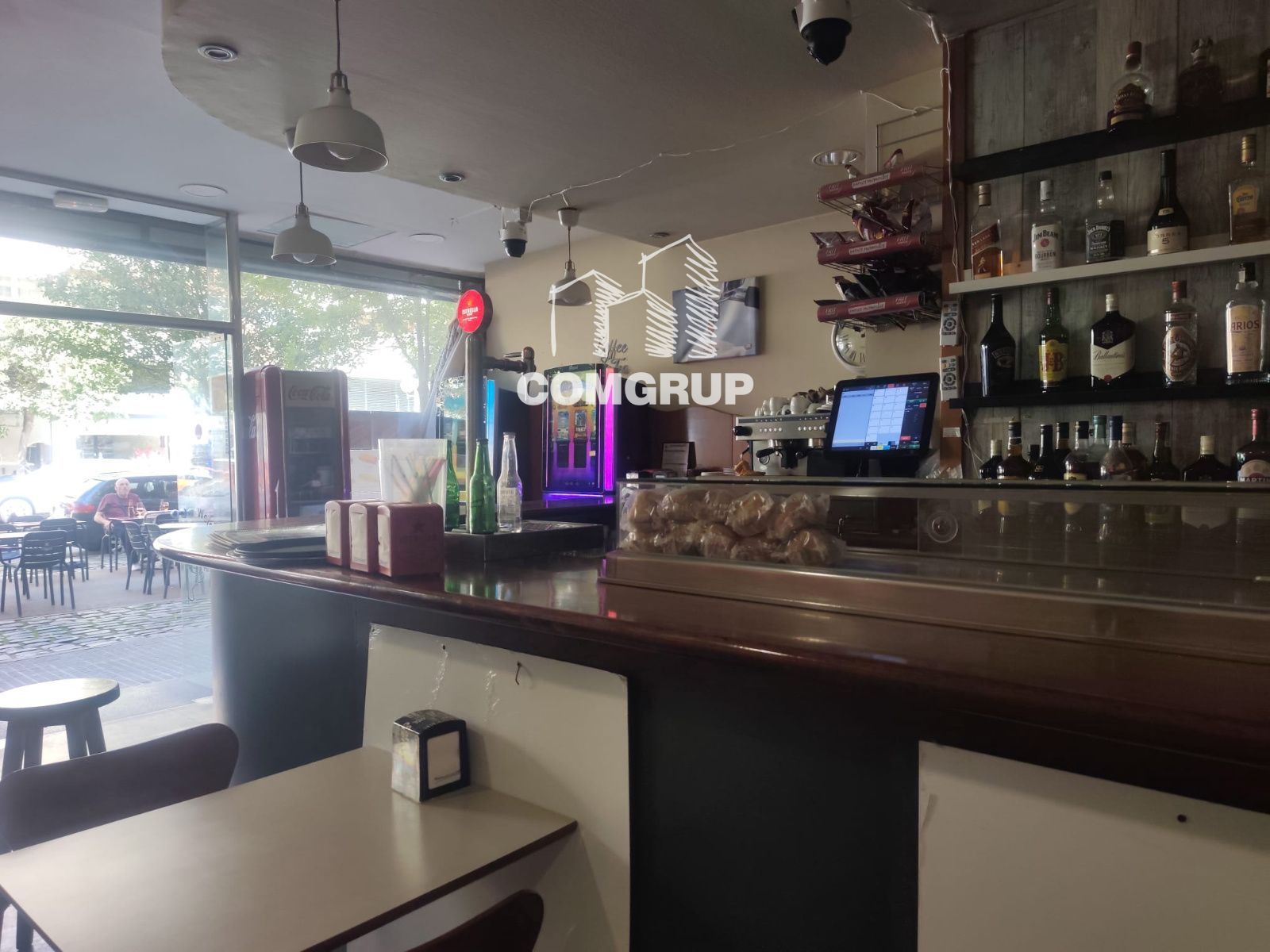 detalles - TRASPASO DE NEGOCIO – GRANOLLERS | LOCAL CON TERRAZA Y GRAN VISIBILIDAD