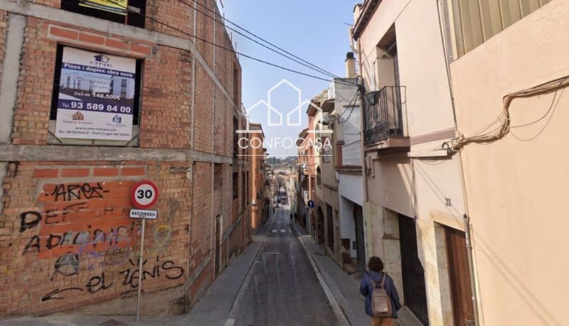 Piso en venta Rubí, Barcelona. Ref: 1016. Confocasa