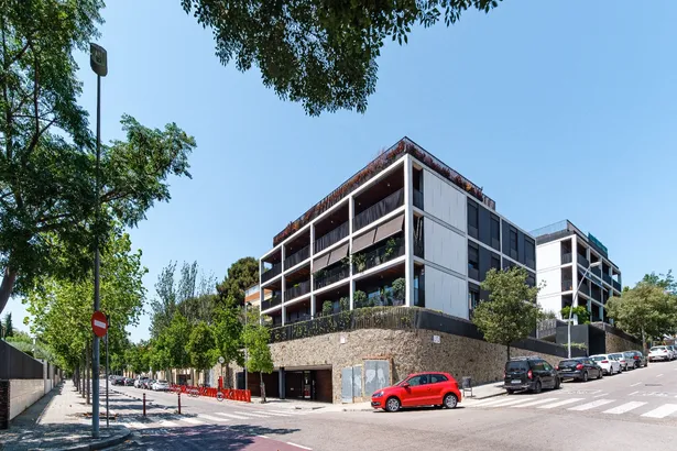 Pis d´alt standing ple de llum a Pedralbes
