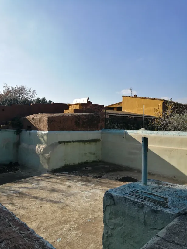 MAS ROURE - L´encant d´una masia però ubicada a pocs metres d´un centre urbà