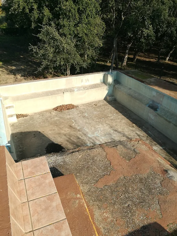 MAS ROURE - L´encant d´una masia però ubicada a pocs metres d´un centre urbà