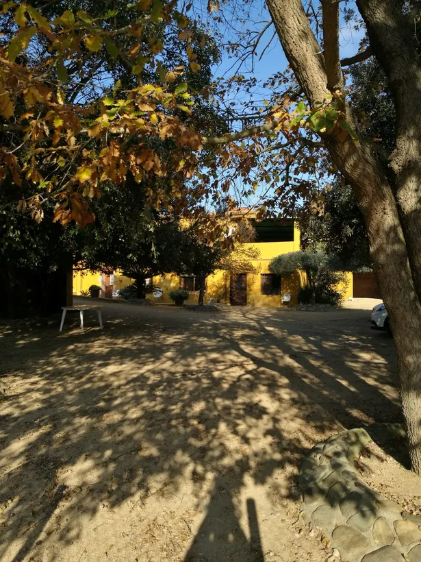 MAS ROURE - L´encant d´una masia però ubicada a pocs metres d´un centre urbà