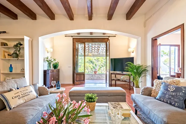 ES PORTIÓ - espectacular villa, situada en un rincón paradisíaco de la Costa Brava, con acceso directo al mar.