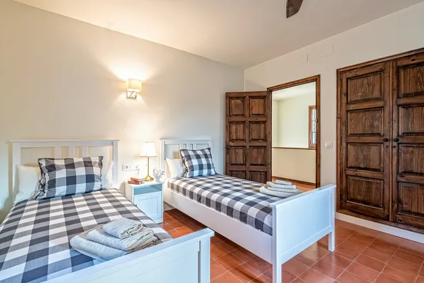 ES PORTIÓ - espectacular villa, situada en un rincón paradisíaco de la Costa Brava, con acceso directo al mar.