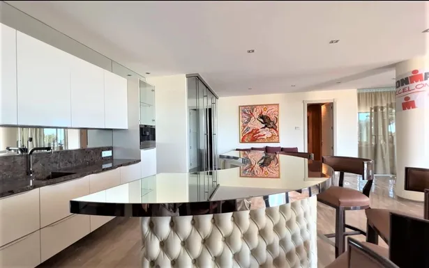 SKYFALL - Espectacular villa contemporánea, ubicada en Punta Brava de Sant Feliu de Guíxols.