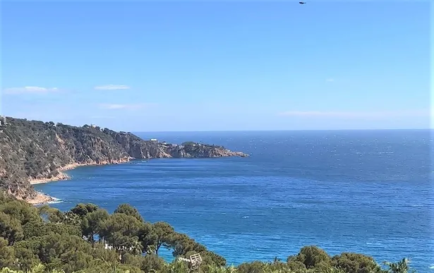 SKYFALL - Espectacular villa contemporánea, ubicada en Punta Brava de Sant Feliu de Guíxols.