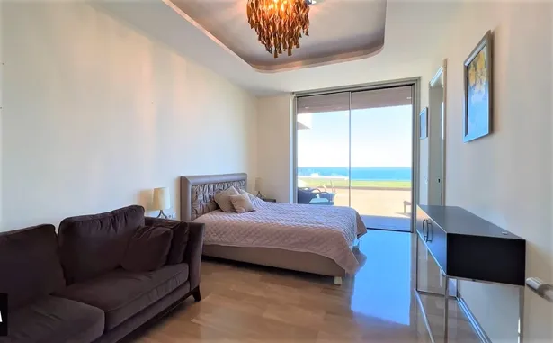 SKYFALL - Espectacular villa contemporánea, ubicada en Punta Brava de Sant Feliu de Guíxols.