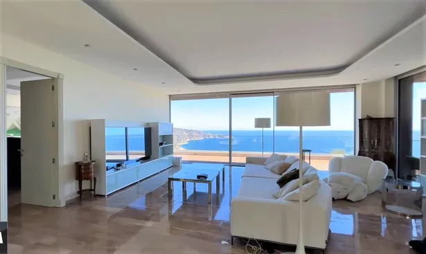 SKYFALL - Espectacular villa contemporánea, ubicada en Punta Brava de Sant Feliu de Guíxols.