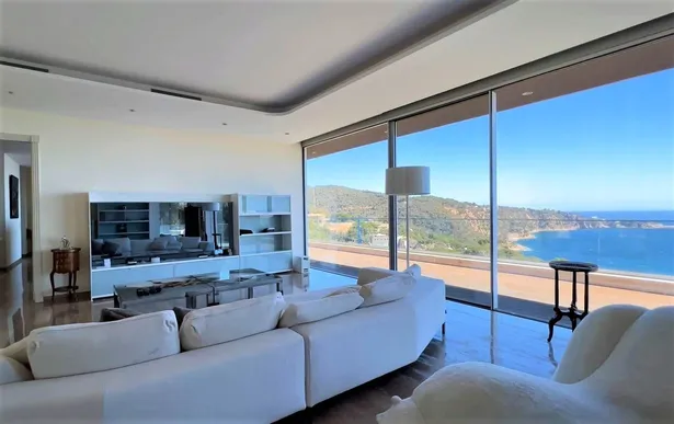 SKYFALL - Espectacular villa contemporánea, ubicada en Punta Brava de Sant Feliu de Guíxols.