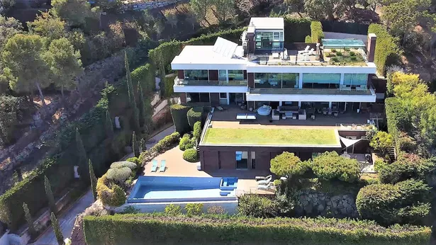 SKYFALL - Espectacular villa contemporánea, ubicada en Punta Brava de Sant Feliu de Guíxols.