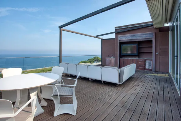 SKYFALL - Espectacular villa contemporánea, ubicada en Punta Brava de Sant Feliu de Guíxols.