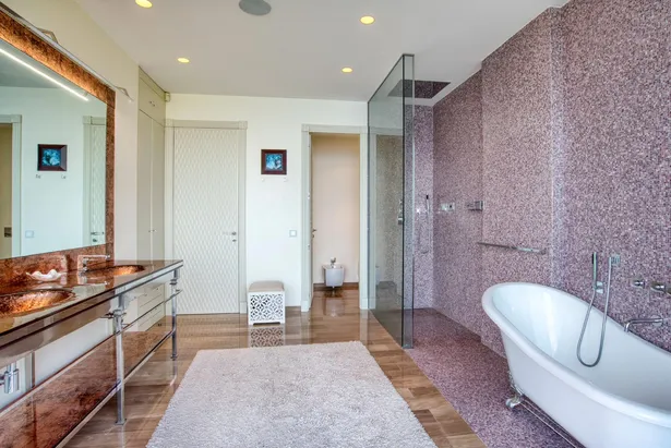 SKYFALL - Espectacular villa contemporánea, ubicada en Punta Brava de Sant Feliu de Guíxols.
