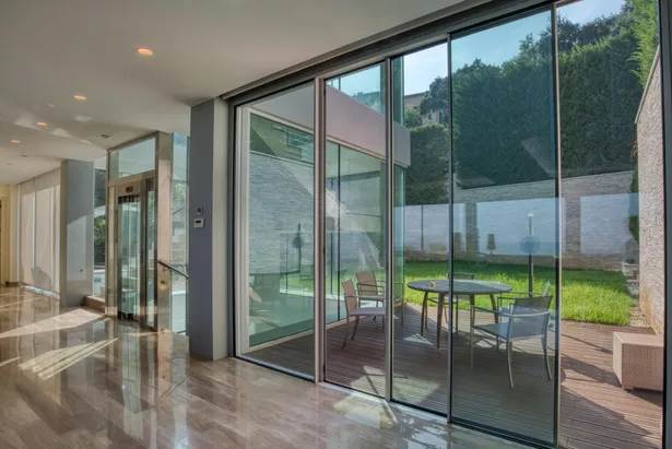SKYFALL - Espectacular villa contemporánea, ubicada en Punta Brava de Sant Feliu de Guíxols.