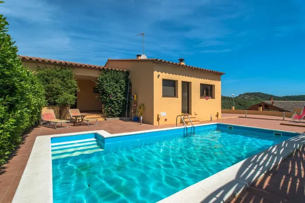 VILLA  IN BEGUR