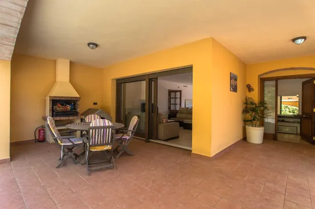 VILLA  IN BEGUR