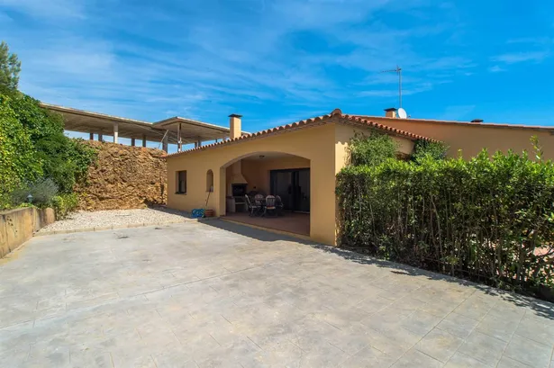 VILLA  IN BEGUR