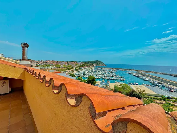EL PEDRÓ - Fantàstic àtic amb encantadores vistes al Port Marina de Palamós.