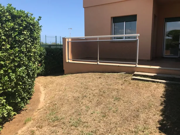 Port Pals · Primera linea de mar planta baixa amb jardí
