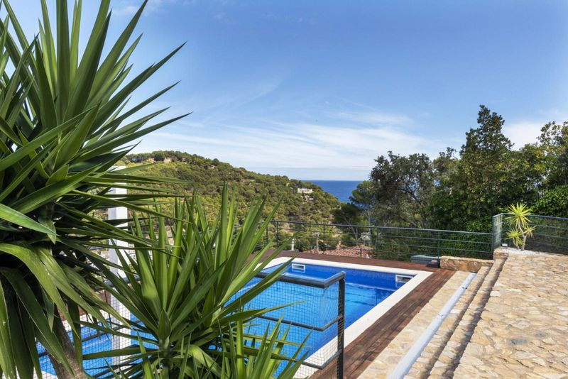 Chalet Independiente en venta Tamariu, Girona. Ref: 2333. CORREDOR MATÓ