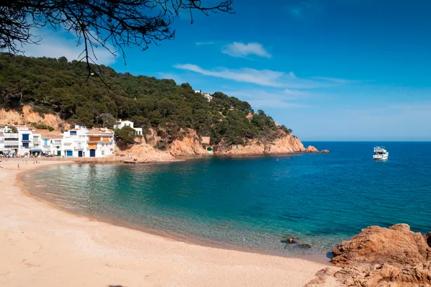 Dúplex acollidor a un pas de la platja