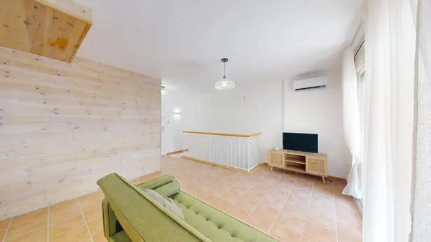 Dúplex acollidor a un pas de la platja