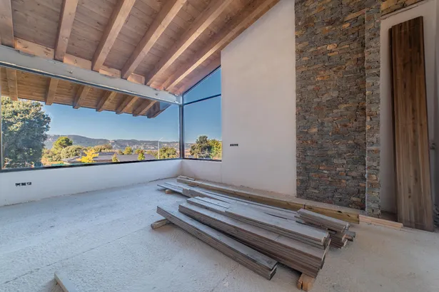 Newly built detached villa