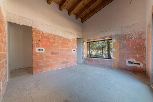 Newly built detached villa