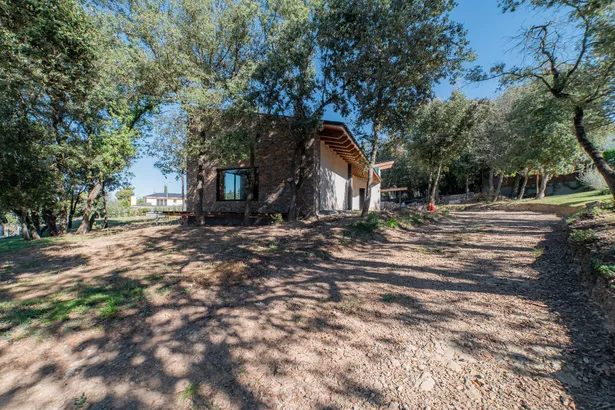 Newly built detached villa