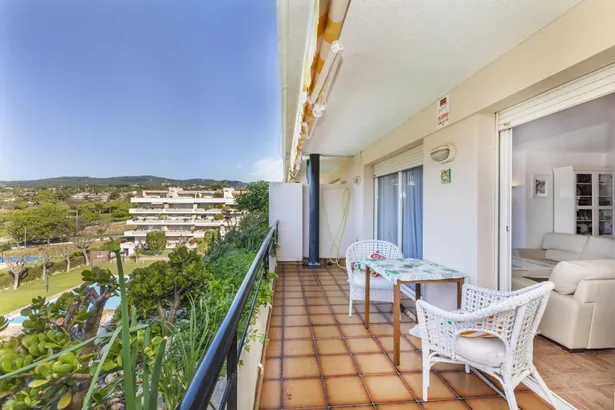 Ático en venta en Sant Andreu de Llavaneres, con 250 m2, 6 habitaciones y 3 baños, Piscina, 2 plazas de Garaje, Ascensor, Aire acondicionado y Calefacción Gas.