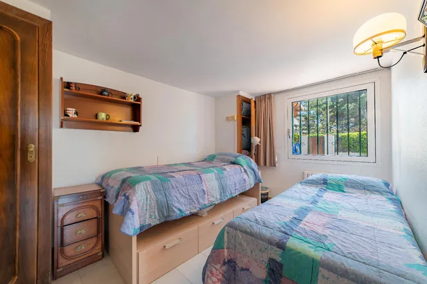 Exclusiu xalet a primera línia de mar amb unes vistes espectaculars i un gran jardí privat