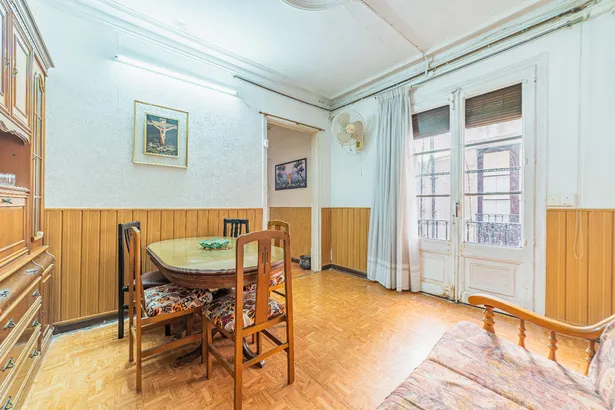 Piso en venta en calle Junta de Comerç