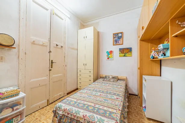 Piso en venta en calle Junta de Comerç