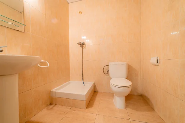 Local comercial a pie de calle en Granollers – Excelente ubicación y visibilidad