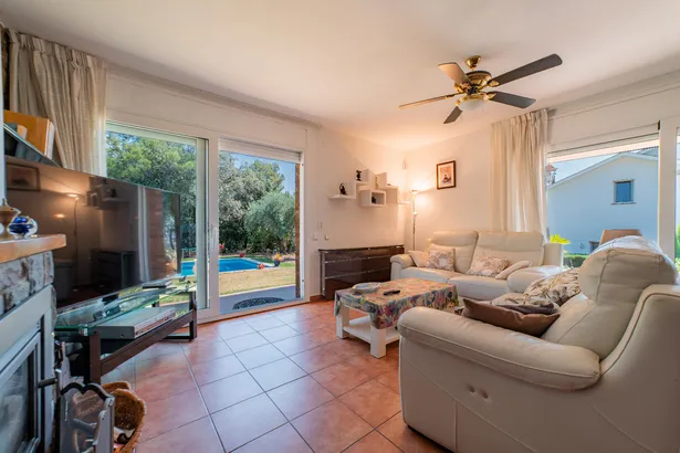 Espacio, calma y comodidad en este chalet independiente