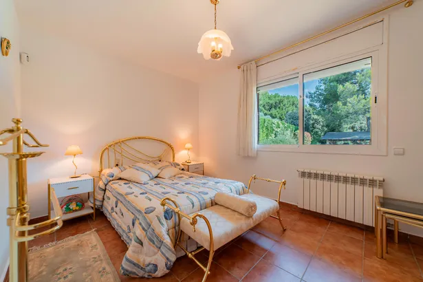 Espacio, calma y comodidad en este chalet independiente