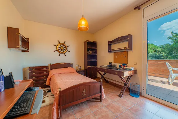 Espacio, calma y comodidad en este chalet independiente