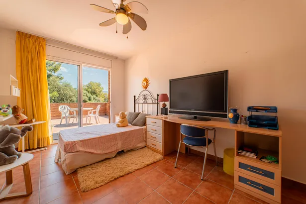 Espacio, calma y comodidad en este chalet independiente