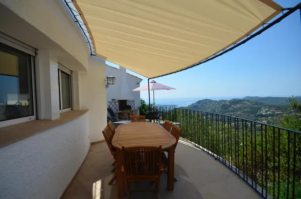 Casa amb vistes al mar i piscina privada a Begur, Aiguablava