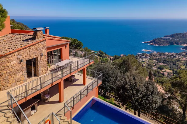 Begur - Luxosa vila amb piscina infinita i impressionants vistes a Aiguablava