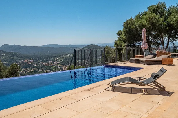 Begur - Luxosa vila amb piscina infinita i impressionants vistes a Aiguablava