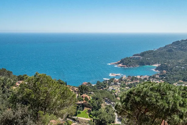 Begur - Luxosa vila amb piscina infinita i impressionants vistes a Aiguablava