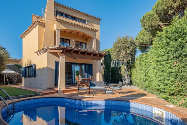 Magnífica casa con vistas al mar en Calella de Palafrugell