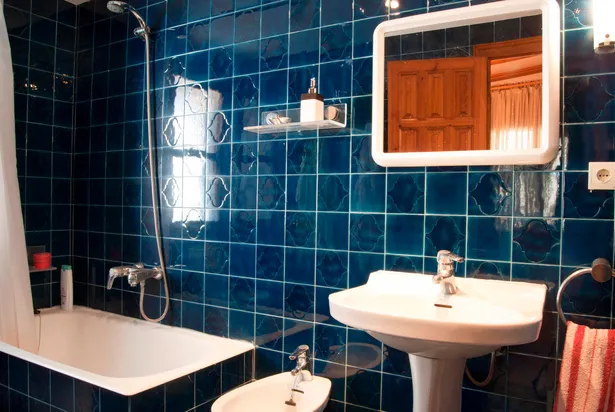 Petit apartament àtic amb terrassa al cor de Tamariu