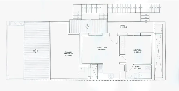 Petit apartament àtic amb terrassa al cor de Tamariu