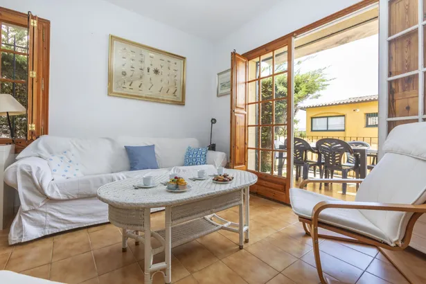 Calella de Palafrugell – Casa pareada con jardín privado y piscina comunitaria