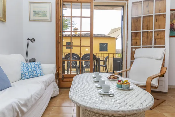 Calella de Palafrugell – Casa pareada con jardín privado y piscina comunitaria