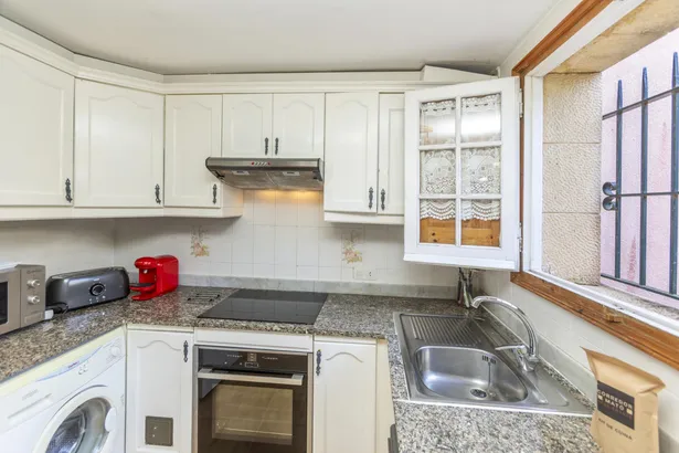 Calella de Palafrugell – Casa pareada con jardín privado y piscina comunitaria