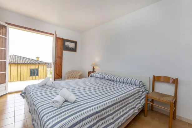 Calella de Palafrugell – Casa pareada con jardín privado y piscina comunitaria