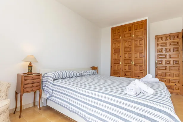 Calella de Palafrugell – Casa pareada con jardín privado y piscina comunitaria