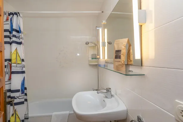 Calella de Palafrugell – Casa pareada con jardín privado y piscina comunitaria
